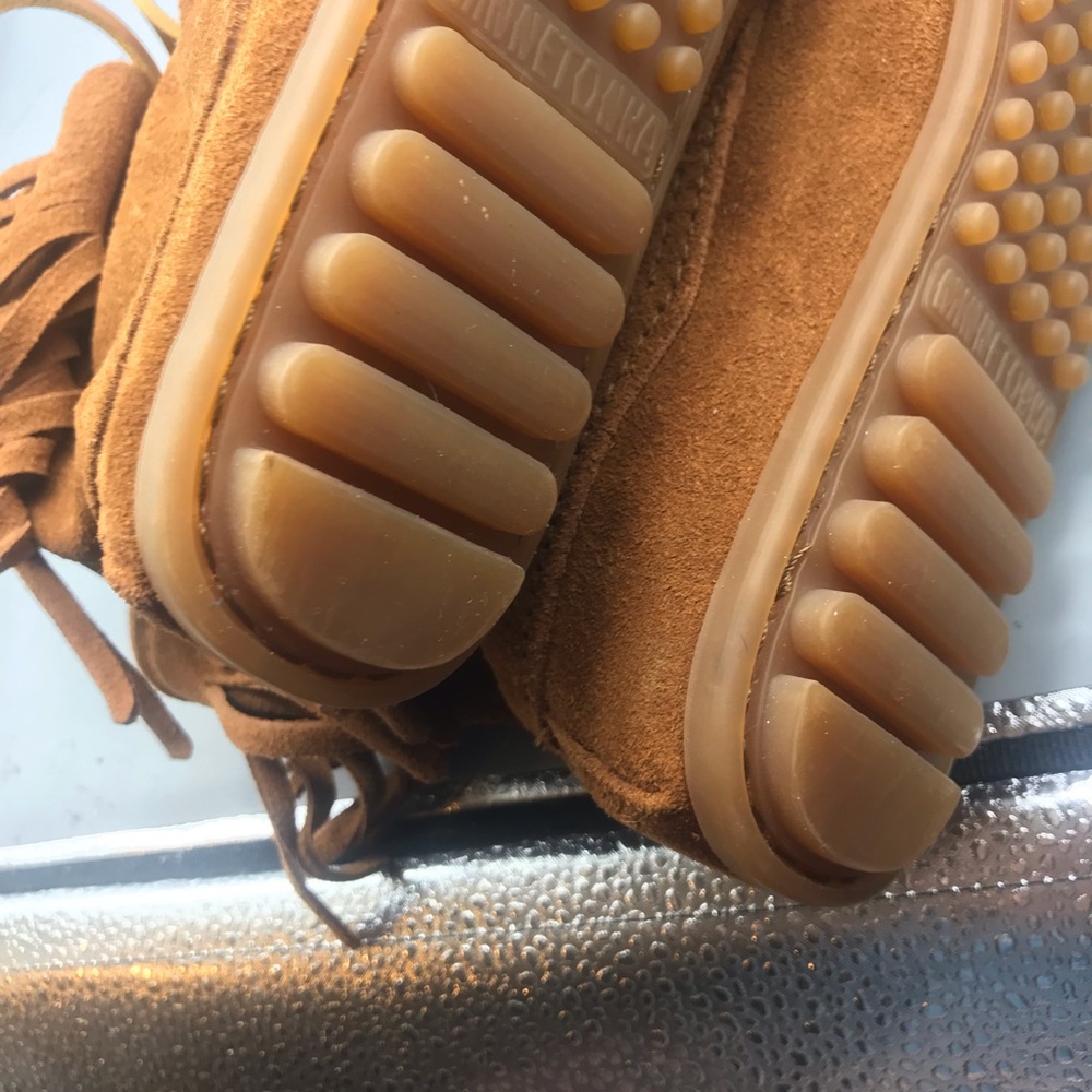 Minnetonka Moccasins Women’s Ankle Fringe Brown - Picture 7 of 7